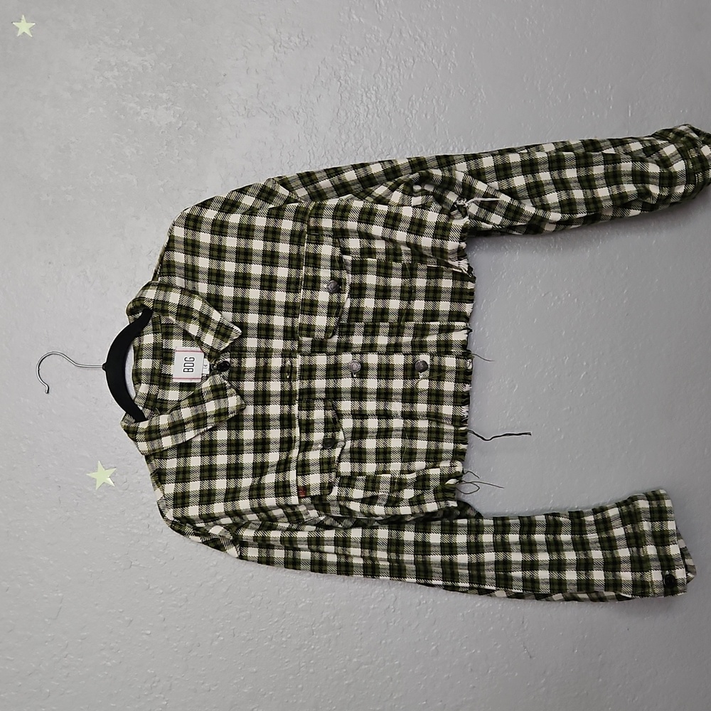 BDG Black and Green Plaid Cropped Flannel